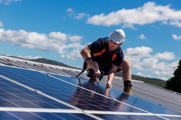 The ultimate guide to finding a job in the solar energy industry